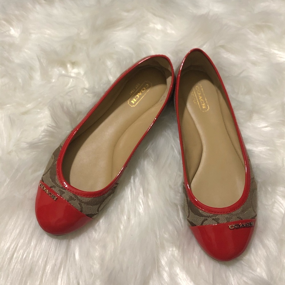 COACH Women’s Flat size 5 1/2